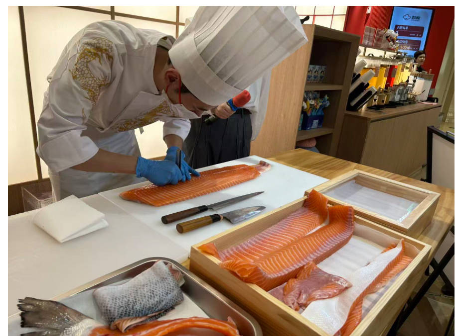 海底捞跨界寿司赛道